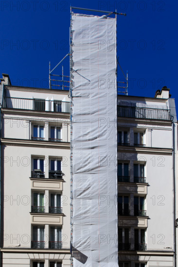 Paris, rue de la Croix Nivert
