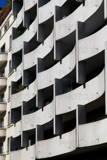 Paris, rue de la Croix Nivert
