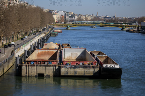 Paris, voie Georges Pompidou