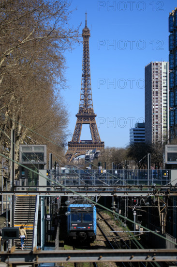 Paris, Quai de Grenelle