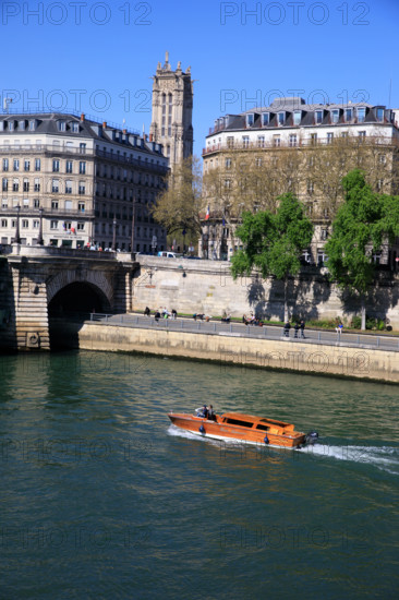 Paris, quai de Gesvres
