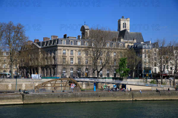 Paris, quai de l'Hôtel de Ville