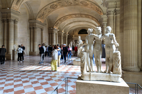 Paris, Musée du Louvre, Salle des Cariatides