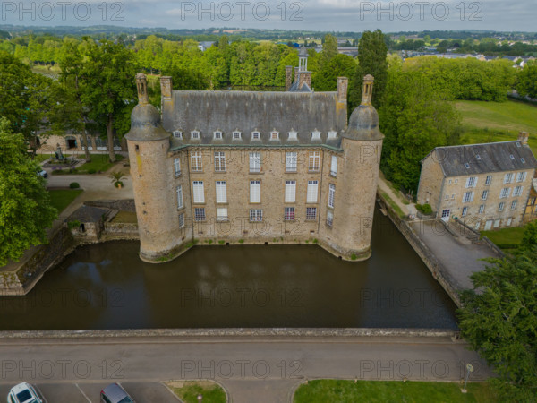 france, région Normandie, Orne, Flers, parc du chateau-musée, ancien hotel de ville,
