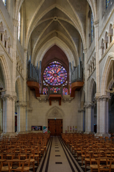 france, région Normandie, Orne, Flers, intérieur de l' église saint Germain,