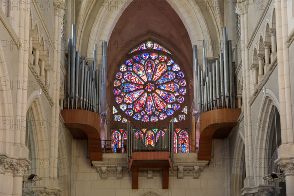 france, région Normandie, Orne, Flers, intérieur de l' église saint Germain,