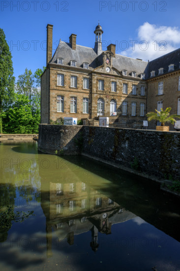 france, région Normandie, Orne, Flers, parc du chateau-musée, ancien hotel de ville,