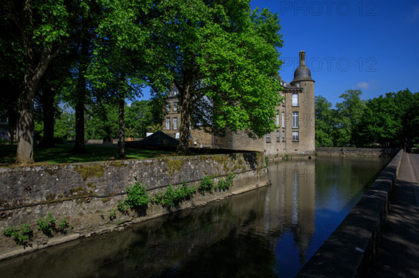 france, région Normandie, Orne, Flers, parc du chateau-musée, ancien hotel de ville,