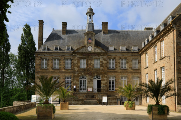 france, région Normandie, Orne, Flers, parc du chateau-musée, ancien hotel de ville,