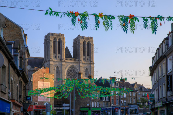 france, région Normandie, Orne, Flers, plavce de Dr Vayssières, église saint Germain,
