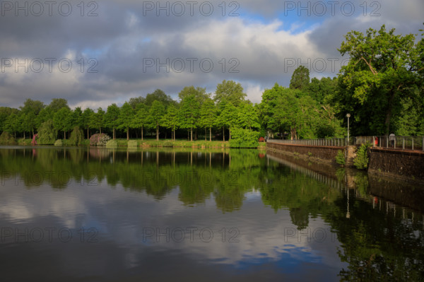 france, région Normandie, Orne, Flers, parc du chateau-musée, ancien hotel de ville,