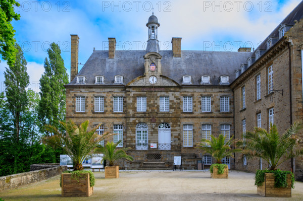 france, région Normandie, Orne, Flers, parc du chateau-musée, ancien hotel de ville,