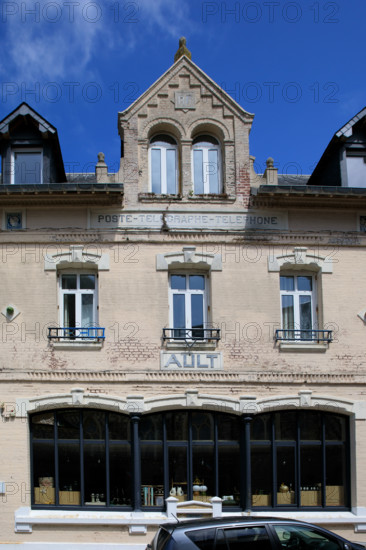 france, région Hauts de france, Somme, Ault,ancienne poste, magasin de deco,