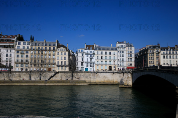 Paris, quai de la Tournelle