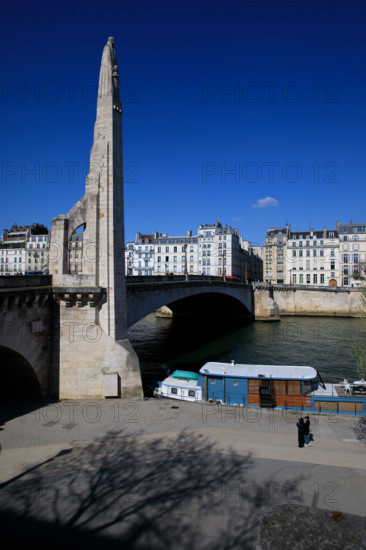 Paris, pont de la Tournelle