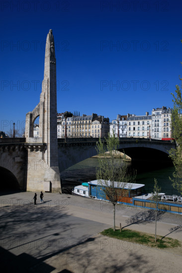 Paris, pont de la Tournelle