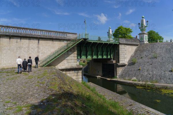 france, région centre, Loiret, Briare, pont canal de Birare, pont-canal portant le canal latéral à la Loire au-dessus de la Loire. concu pas les ateliers de Gustave Eiffel,