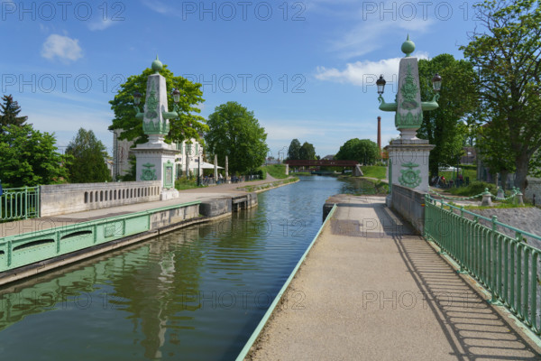 france, région centre, Loiret, Briare, pont canal de Birare, pont-canal portant le canal latéral à la Loire au-dessus de la Loire. concu pas les ateliers de Gustave Eiffel,