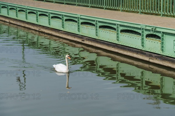 france, région centre, Loiret, Briare, pont canal de Birare, pont-canal portant le canal latéral à la Loire au-dessus de la Loire. concu pas les ateliers de Gustave Eiffel,