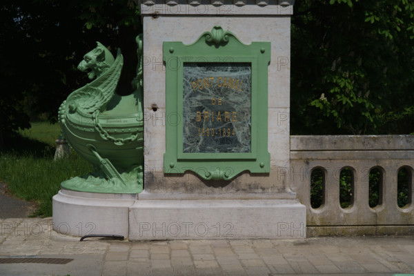 france, région centre, Loiret, Briare, pont canal de Birare, pont-canal portant le canal latéral à la Loire au-dessus de la Loire. concu pas les ateliers de Gustave Eiffel,