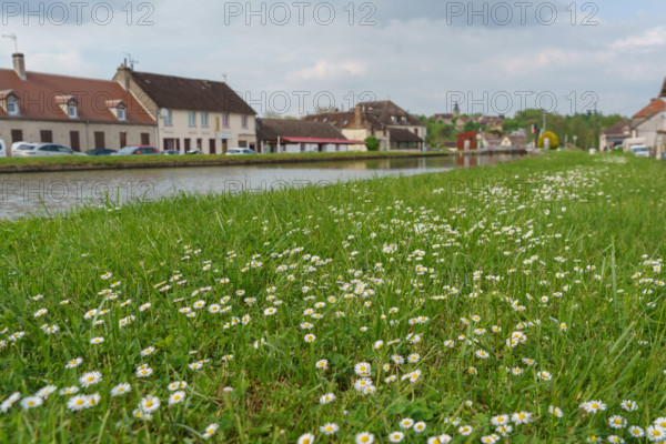 france, région bougogne, Yonne, Rogny les sept écluses, ouvrage des 7 écluses dû à l'ingénieur hydraulicien Hugues Cosnier (1573-1629).