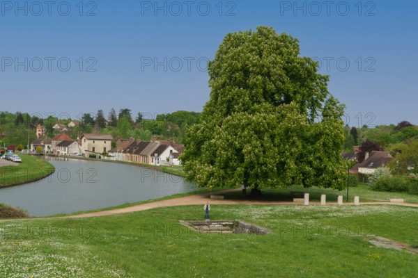 france, région bougogne, Yonne, Rogny les sept écluses, ouvrage des 7 écluses dû à l'ingénieur hydraulicien Hugues Cosnier (1573-1629).