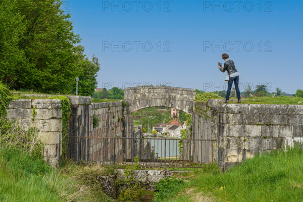 france, région bougogne, Yonne, Rogny les sept écluses, ouvrage des 7 écluses dû à l'ingénieur hydraulicien Hugues Cosnier (1573-1629).
