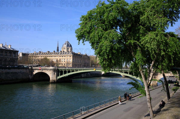 Paris, the quays of the Seine