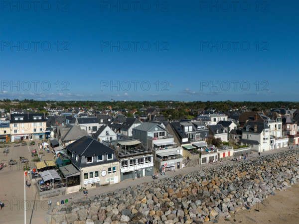 france, region Normandie, Manche, cotentin, Agon coutainville,  plage, promenade de Chausey,