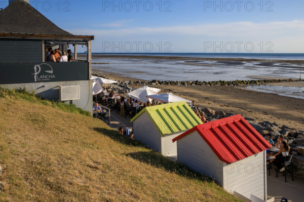 France, region Normandie, Manche, cotentin, Agon coutainville,  plage, rue dramad derriere la promenade de Chausey,