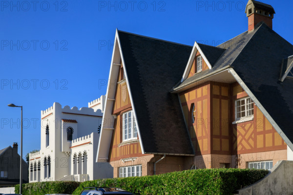 France, region Normandie, Manche, cotentin, Agon coutainville,  plage, rue dramad derriere la promenade de Chausey,