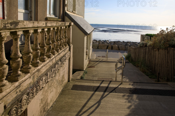 France, region Normandie, Manche, cotentin, Agon coutainville,  plage, rue dramad derriere la promenade de Chausey,