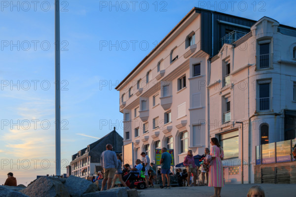 france, region Normandie, Manche, cotentin, Agon coutainville,  place du général de gaulle,