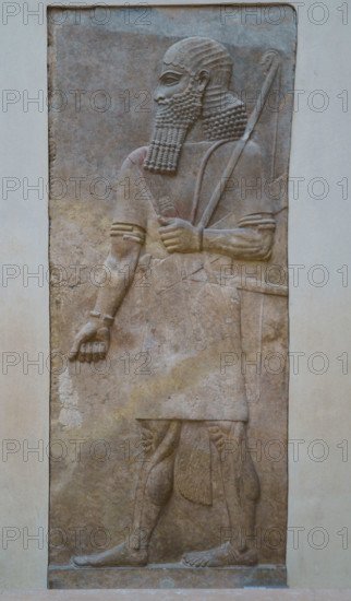 Paris, Musée du Louvre, Orthostate représentant un archer barbu