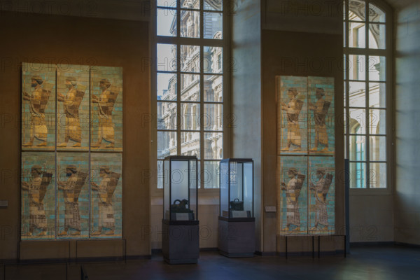 france, région Ile de France, Paris 1e arrondissement, musee du Louvre, antiquités orientales, decor du palais du roi Darius 1er, archers