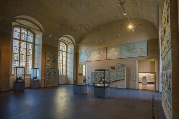 france, région Ile de France, Paris 1e arrondissement, musee du Louvre, antiquités orientales, decor du palais du roi Darius 1er, archers