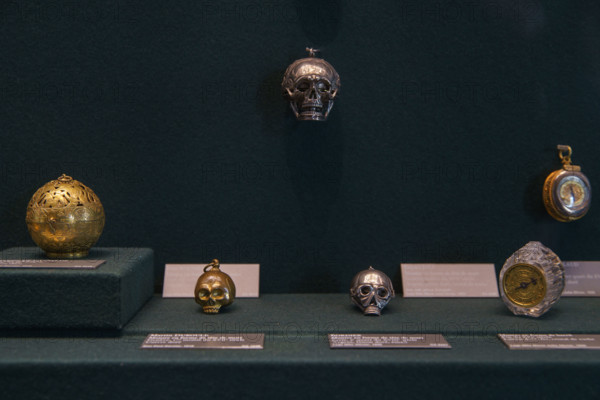 France, région Ile de France, Paris 1e arrondissement, musee du Louvre, departement des collections et objets d'art, montres