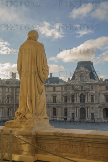 France, région Ile de France, Paris 1e arrondissement, musee du Louvre, vue sur la cour Napoleon,