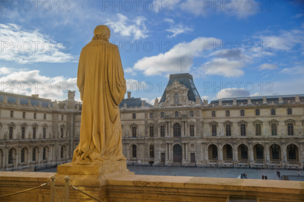 France, région Ile de France, Paris 1e arrondissement, musee du Louvre, vue sur la cour Napoleon,