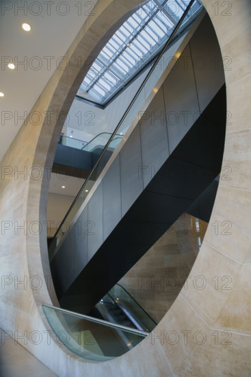 France, région Ile de France, Paris 1e arrondissement, musee du Louvre, escalators