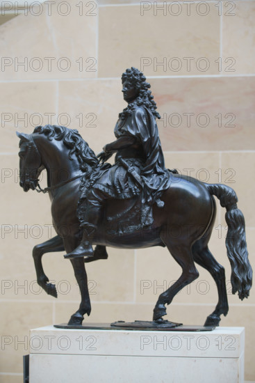 France, région Ile de France, Paris 1e arrondissement, musee du Louvre, cour Puget, statue equestre de Louis XIV