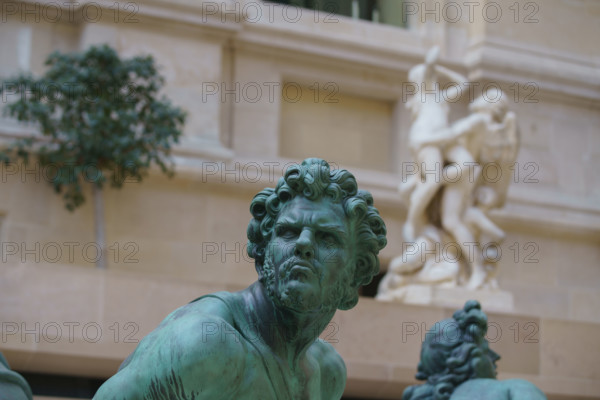 France, région Ile de France, Paris 1e arrondissement, musee du Louvre, cour Puget, groupe sculpté des quatre captifs (dit aussi des quatre nations perdues)