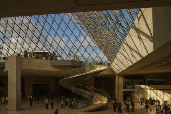 France, région Ile de France, Paris 1e arrondissement, musee du Louvre, entrée sous la pyramide