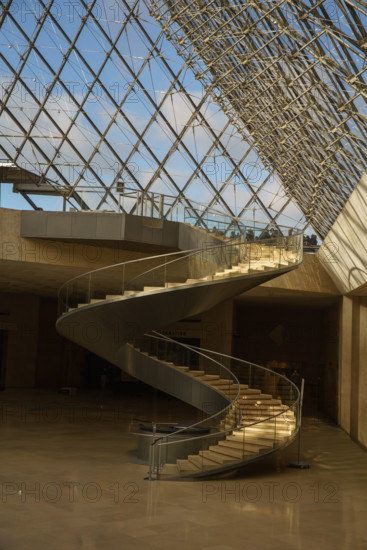 France, région Ile de France, Paris 1e arrondissement, musee du Louvre, entrée sous la pyramide