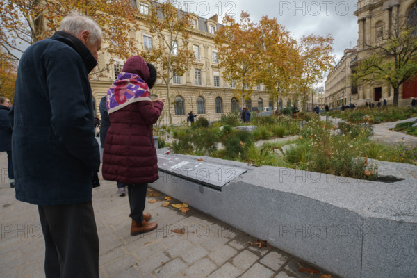 Place du 13 novembre 2015, Paris