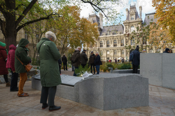 Place du 13 novembre 2015, Paris