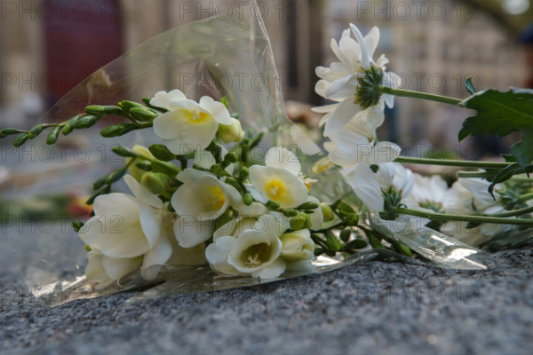 Place du 13 novembre 2015, Paris