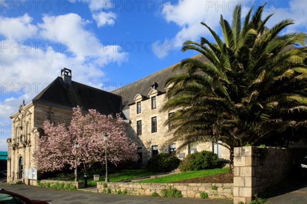 FRance, région Bretagne, Côtes d'Armor, lannion, les ursulines, magnolias