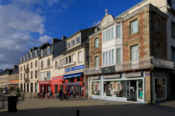 FRance, région Bretagne, Côtes d'Armor, lannion, quai d aiguillon, le Leguer