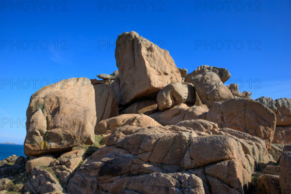 france, région Bretagne, Côtes d'Armor, côte de granit rose, Ploumanac'h, les rochers